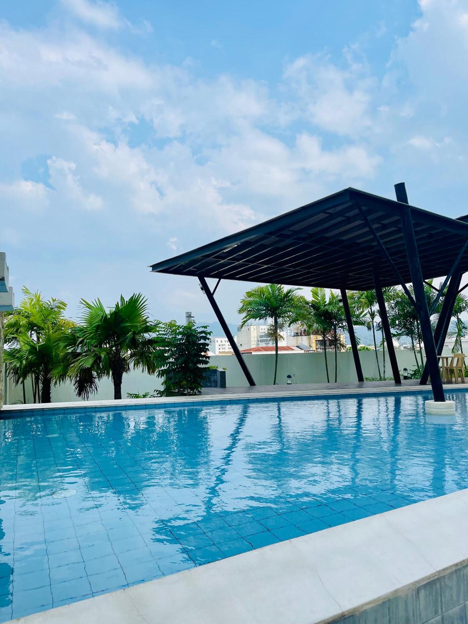 2-Bedroom Condo Unit With Balcony At Centrio Tower Beside Ayala Centrio Mall Downtown Cdo Cagayan de Oro Exterior photo