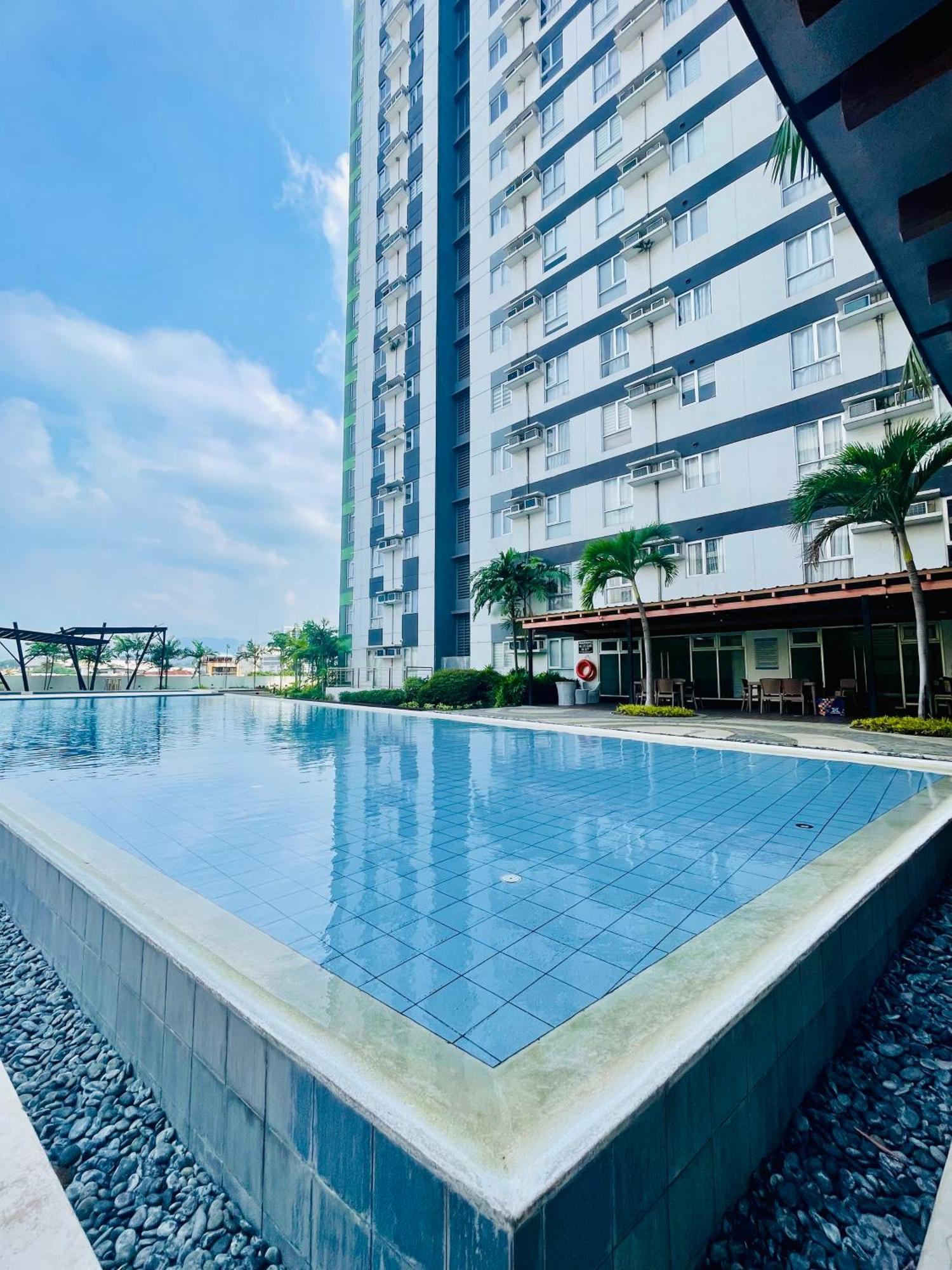 2-Bedroom Condo Unit With Balcony At Centrio Tower Beside Ayala Centrio Mall Downtown Cdo Cagayan de Oro Exterior photo