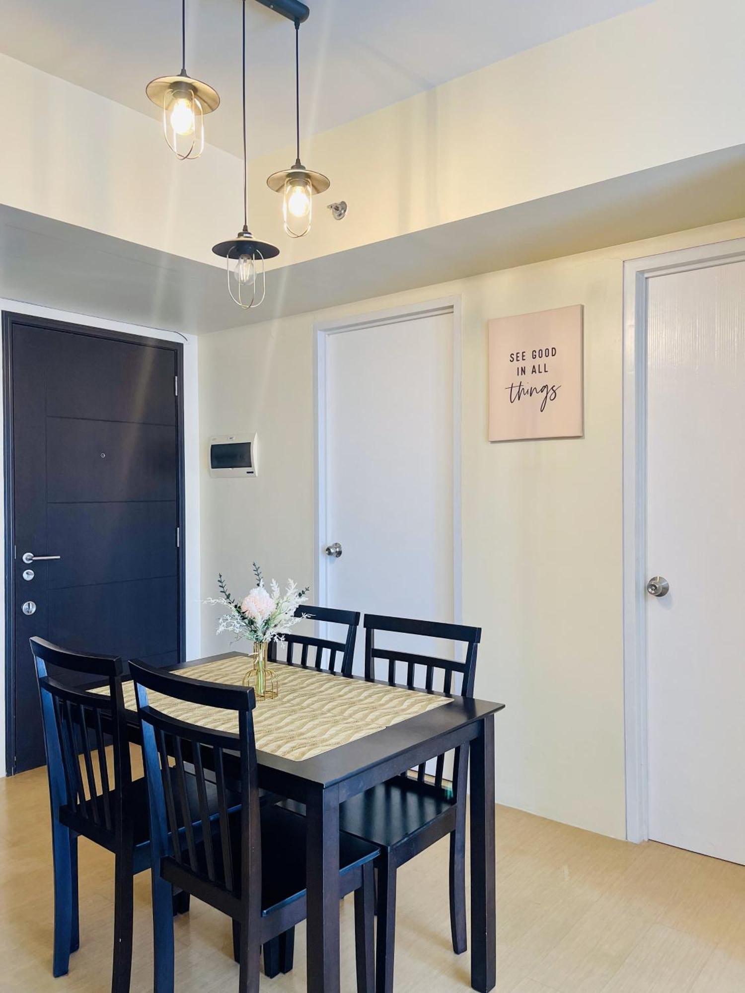 2-Bedroom Condo Unit With Balcony At Centrio Tower Beside Ayala Centrio Mall Downtown Cdo Cagayan de Oro Exterior photo
