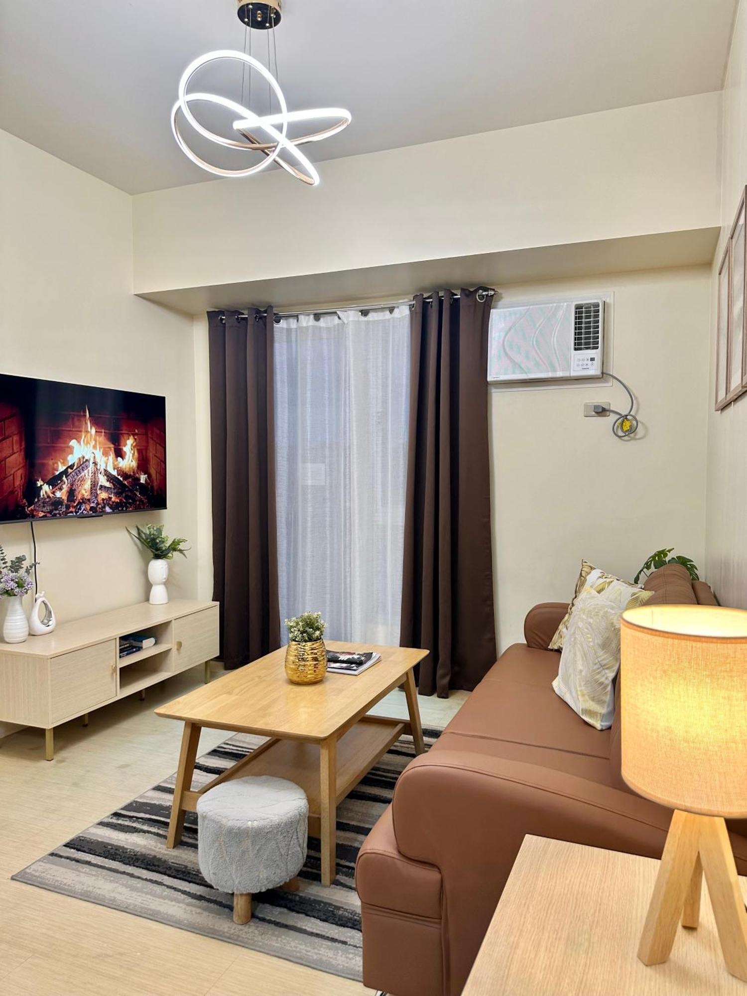 2-Bedroom Condo Unit With Balcony At Centrio Tower Beside Ayala Centrio Mall Downtown Cdo Cagayan de Oro Exterior photo