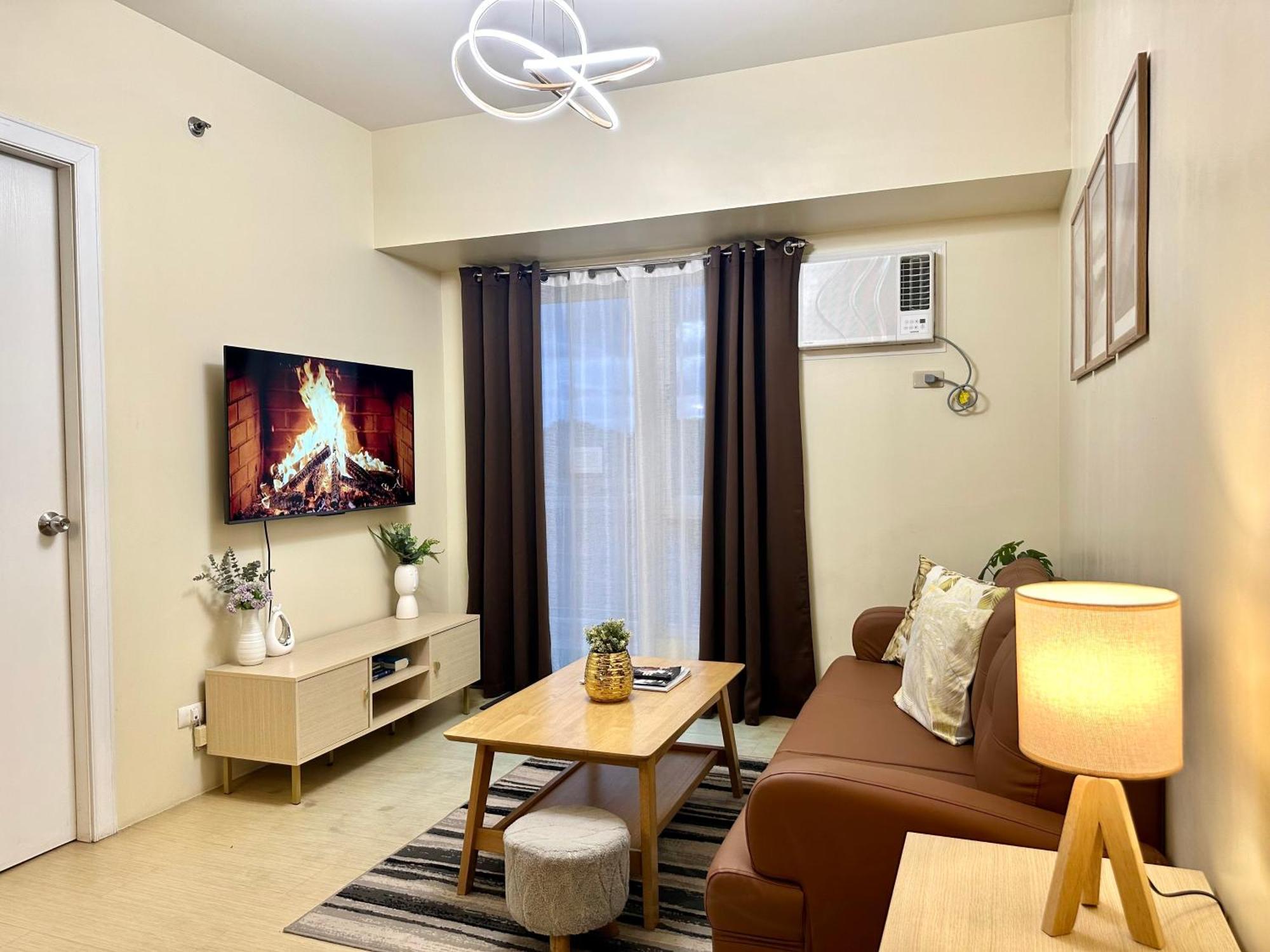 2-Bedroom Condo Unit With Balcony At Centrio Tower Beside Ayala Centrio Mall Downtown Cdo Cagayan de Oro Exterior photo
