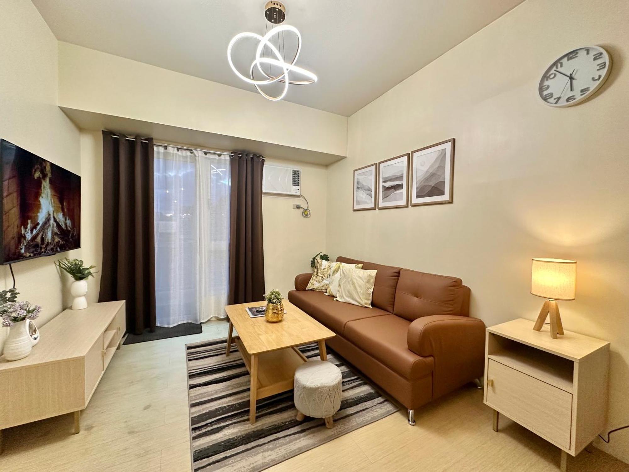 2-Bedroom Condo Unit With Balcony At Centrio Tower Beside Ayala Centrio Mall Downtown Cdo Cagayan de Oro Exterior photo