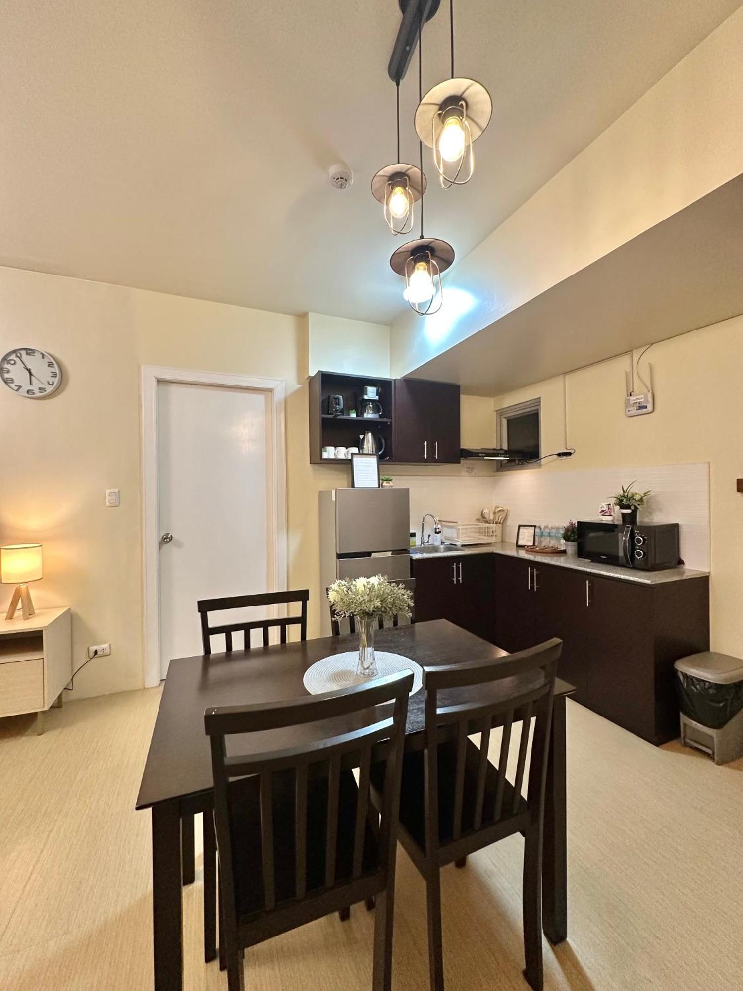 2-Bedroom Condo Unit With Balcony At Centrio Tower Beside Ayala Centrio Mall Downtown Cdo Cagayan de Oro Exterior photo