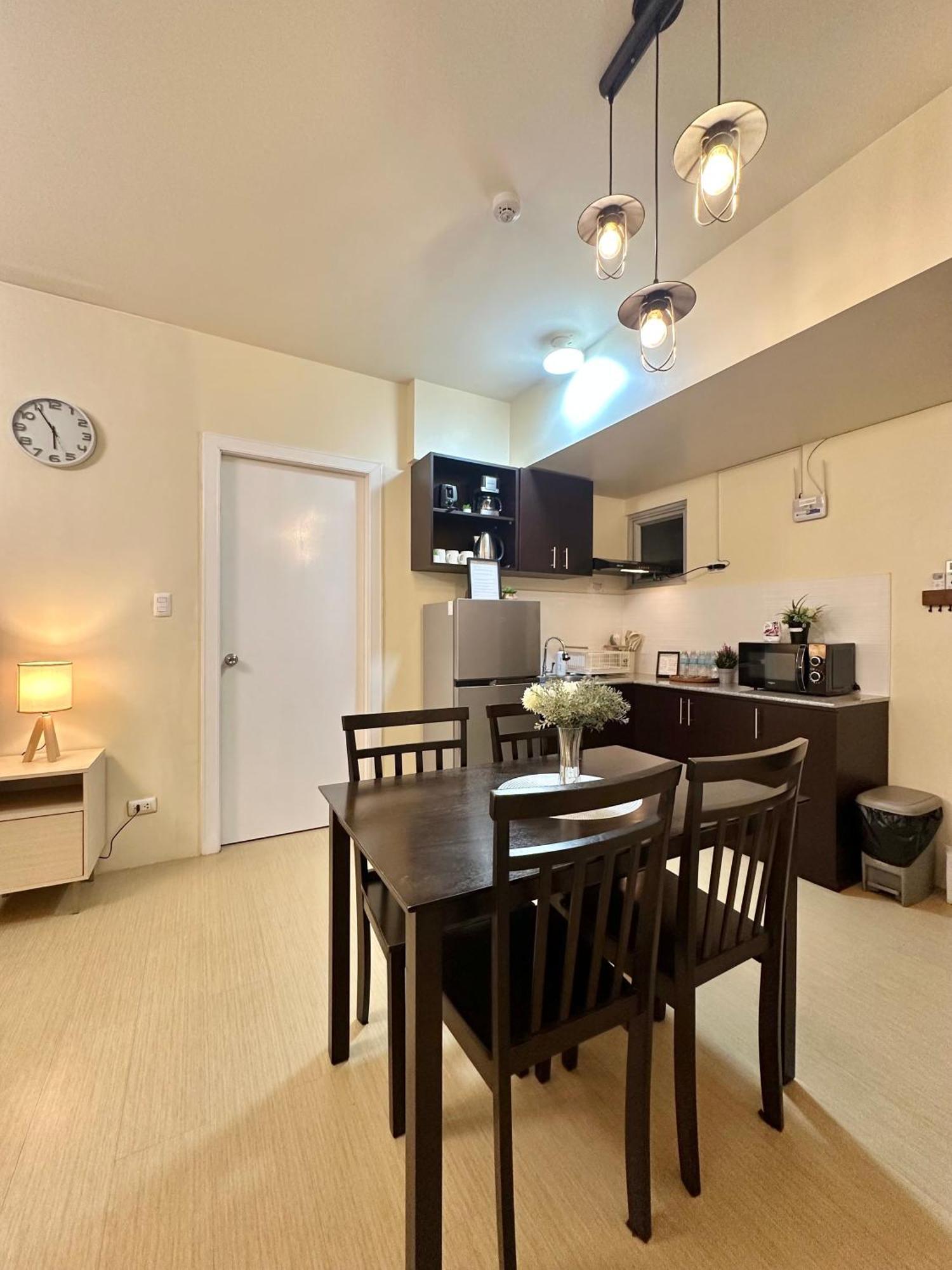 2-Bedroom Condo Unit With Balcony At Centrio Tower Beside Ayala Centrio Mall Downtown Cdo Cagayan de Oro Exterior photo