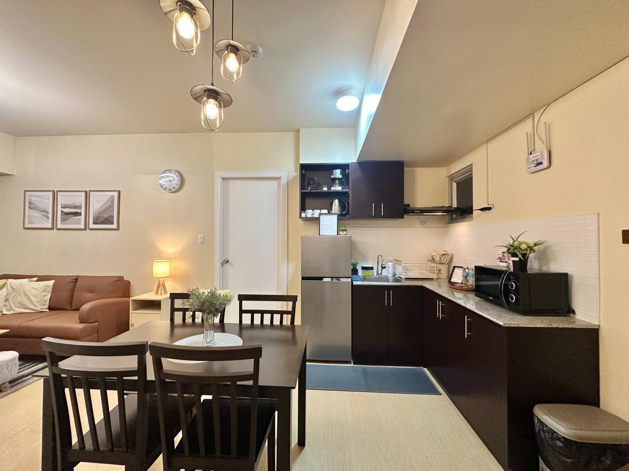 2-Bedroom Condo Unit With Balcony At Centrio Tower Beside Ayala Centrio Mall Downtown Cdo Cagayan de Oro Exterior photo