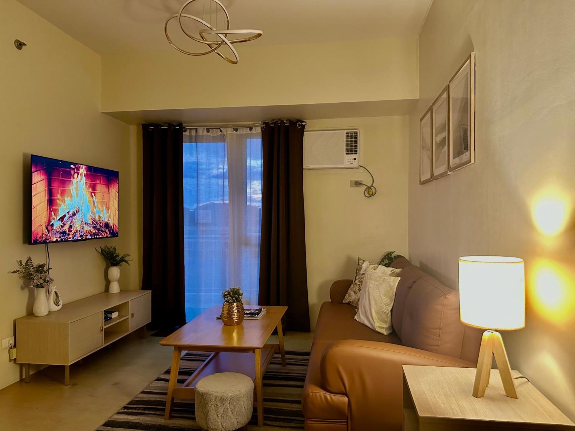 2-Bedroom Condo Unit With Balcony At Centrio Tower Beside Ayala Centrio Mall Downtown Cdo Cagayan de Oro Exterior photo