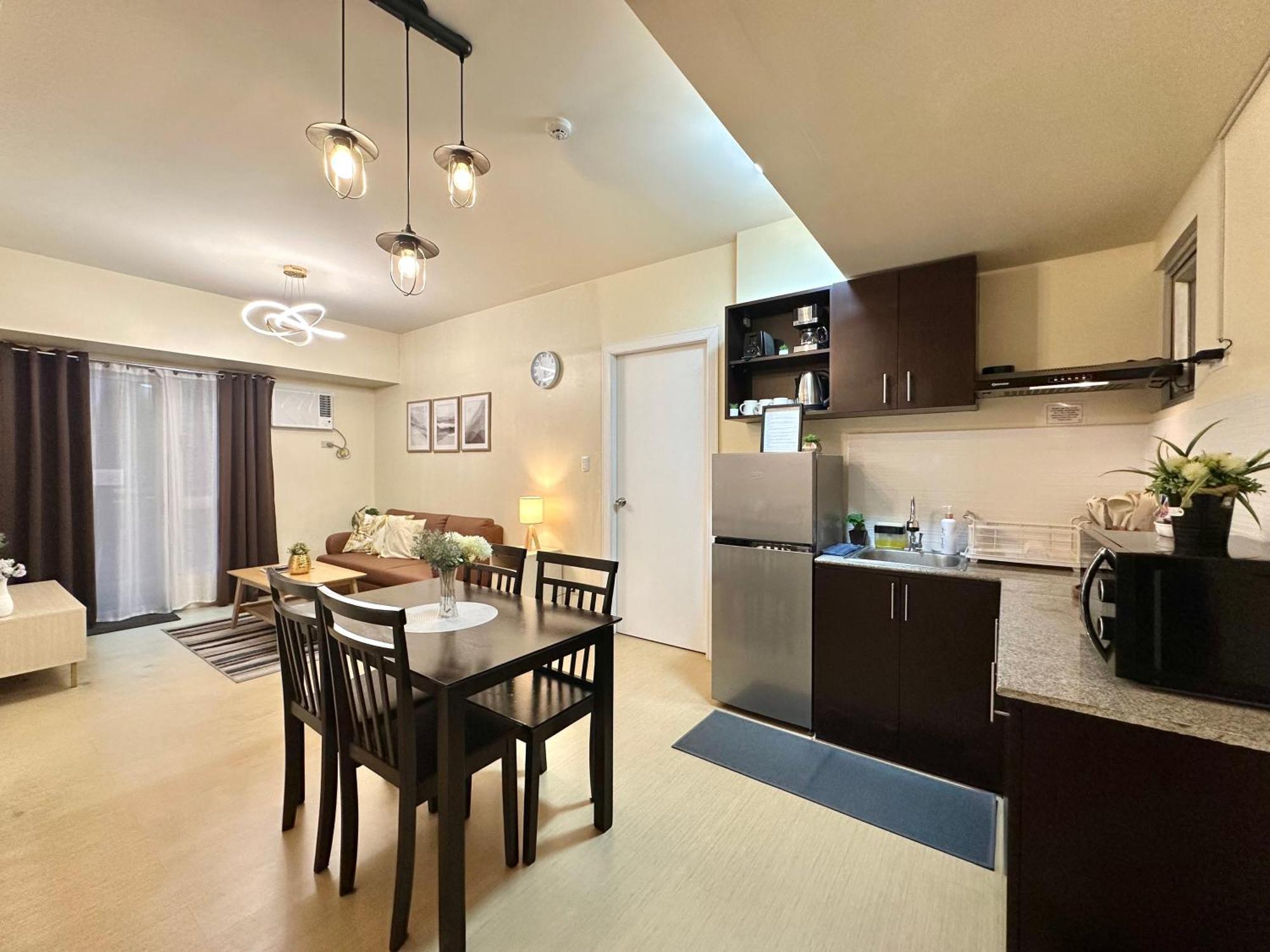 2-Bedroom Condo Unit With Balcony At Centrio Tower Beside Ayala Centrio Mall Downtown Cdo Cagayan de Oro Exterior photo